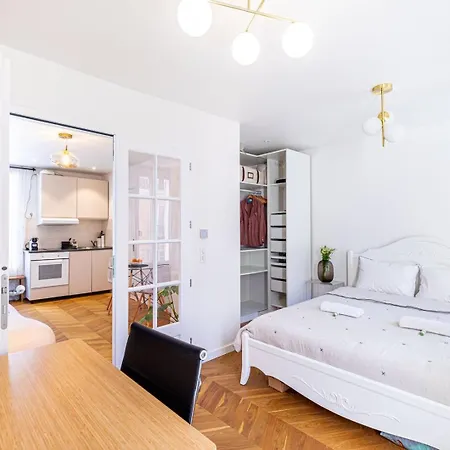 Appartamento Guestready - Peace And Comfort In The 19th Parigi